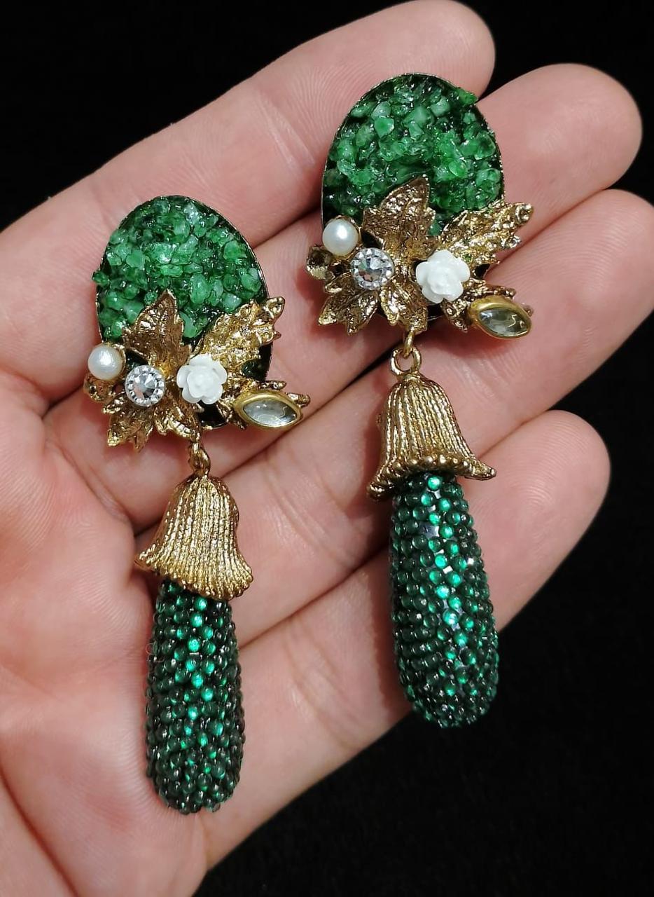 Flower drop earrings