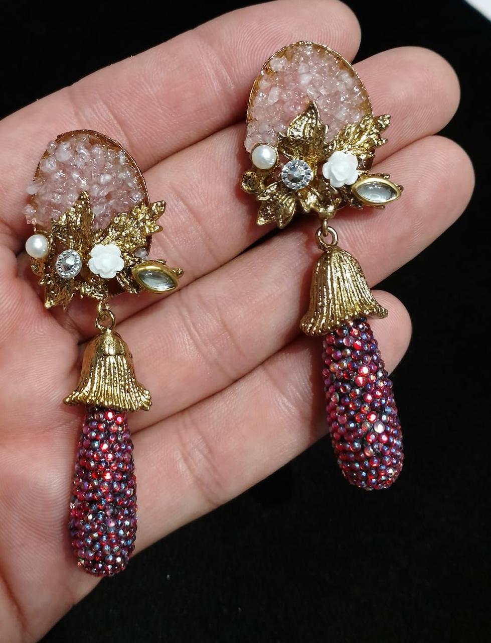 Flower drop earrings