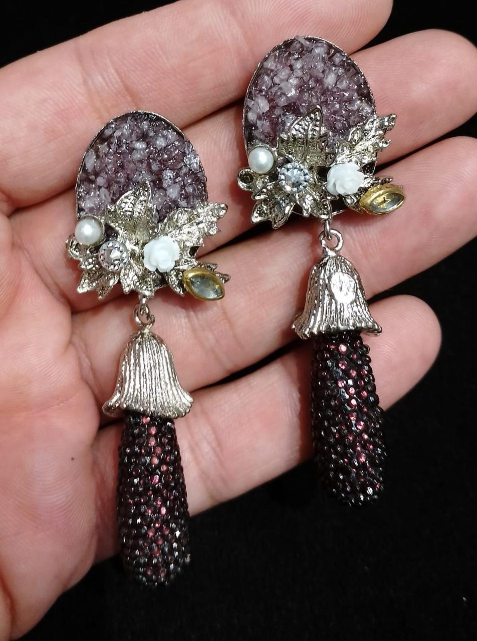 Flower drop earrings