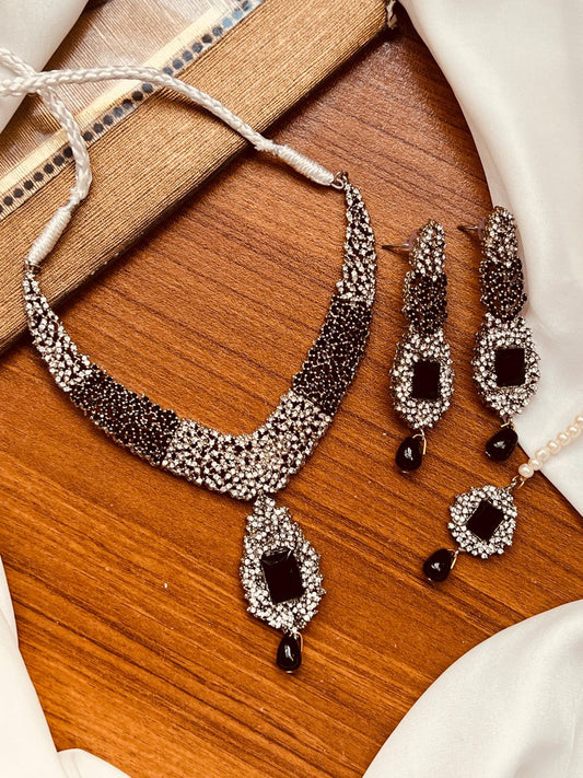 Beautiful elegant partywear set