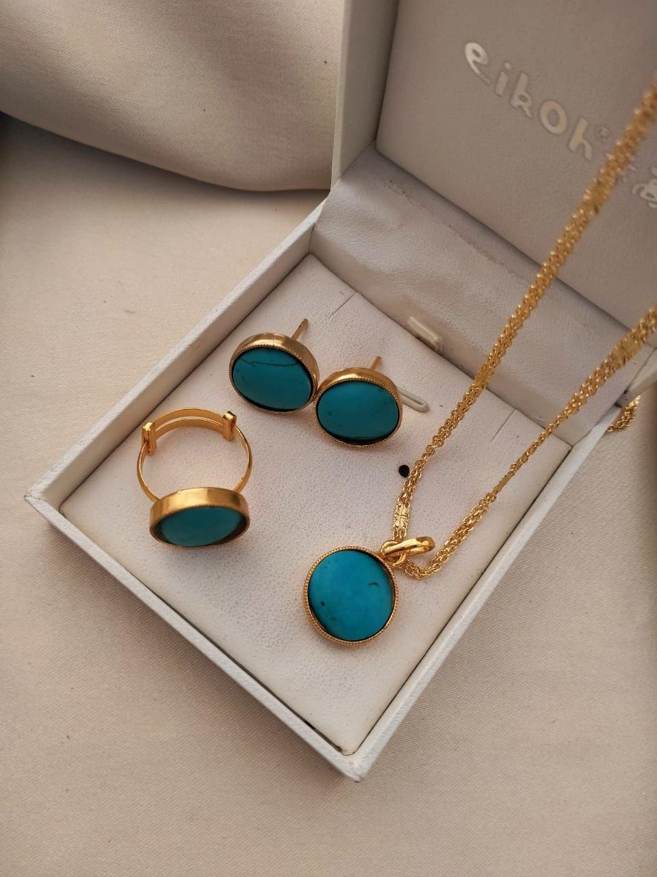 Set with ring