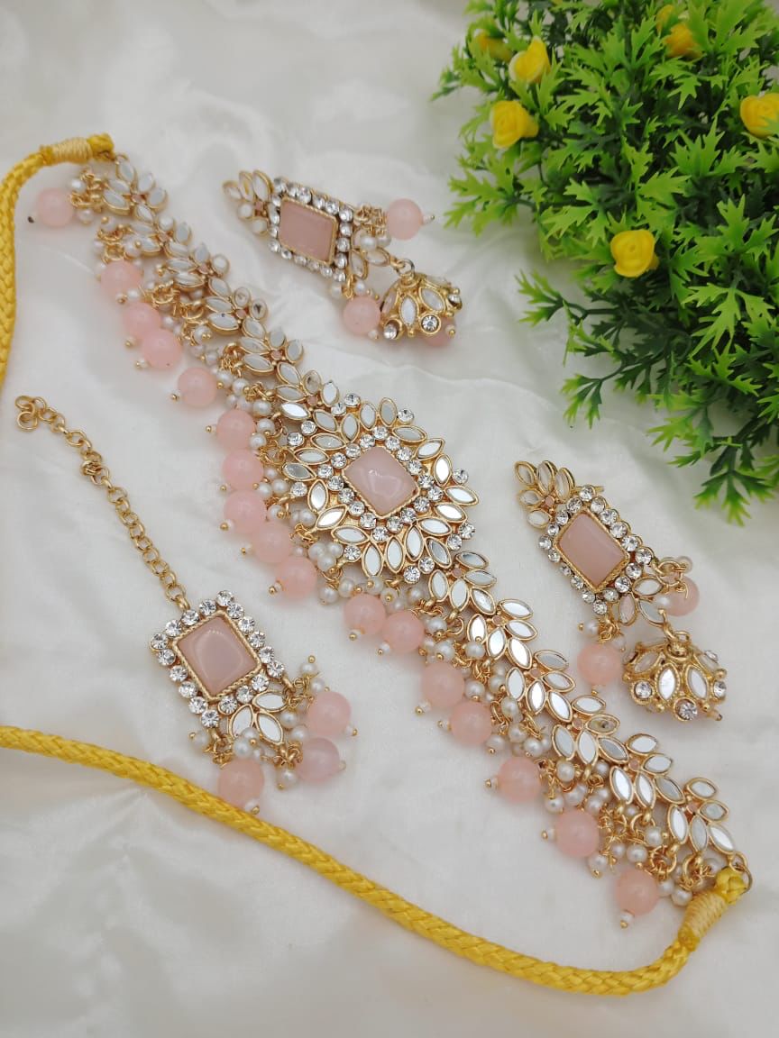 Chokar Neckles with Bunda Tikka