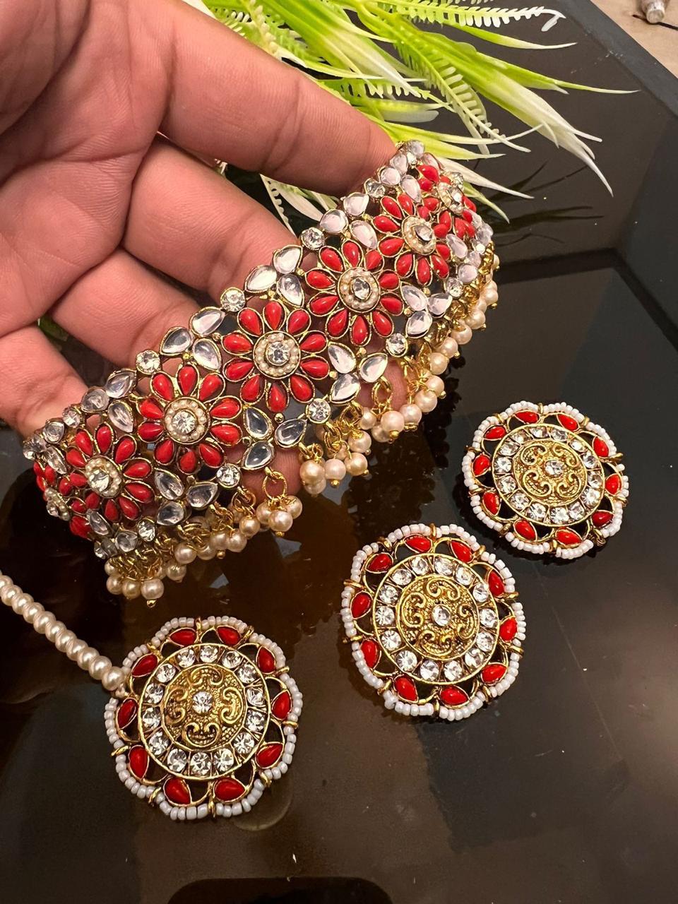 Kundan Chokar Set