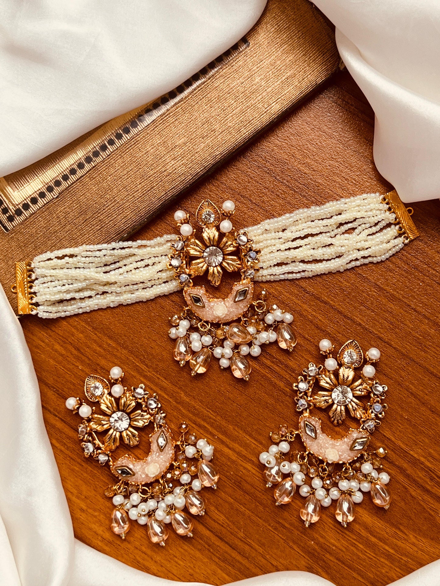Chokar Set