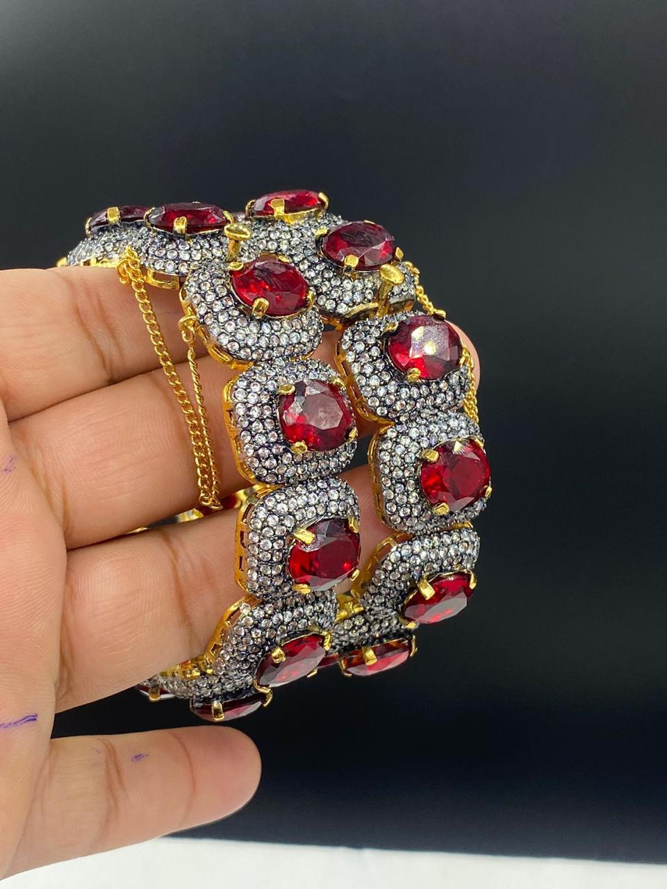Jaraoo Ganga Openable Gold-Plated Bangles