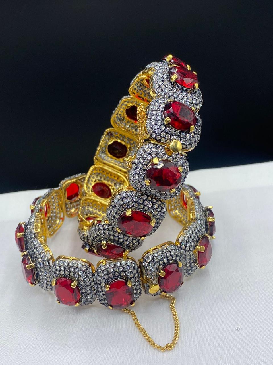 Jaraoo Ganga Openable Gold-Plated Bangles