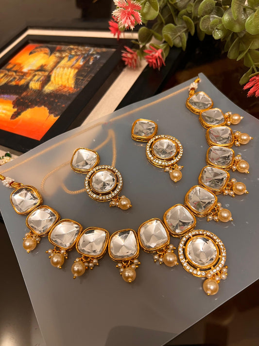 Minimal Seni-formal set