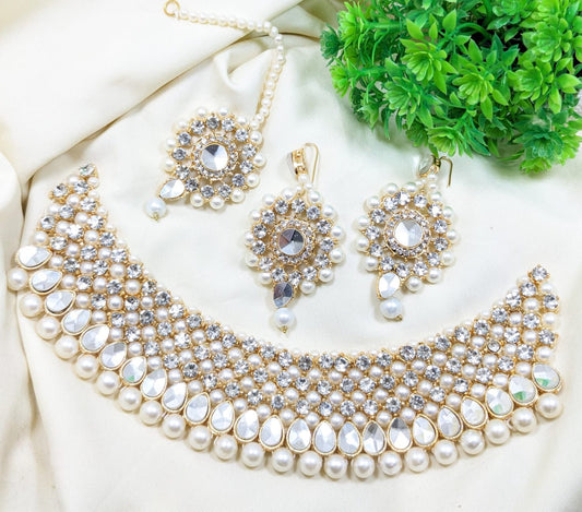 Stylish farshi kundan chokar set