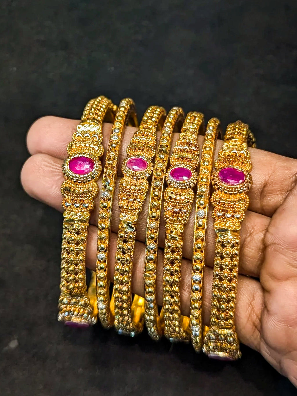 Goldplated bangles