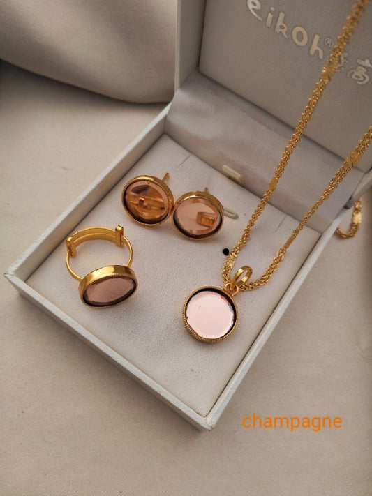 Set with ring