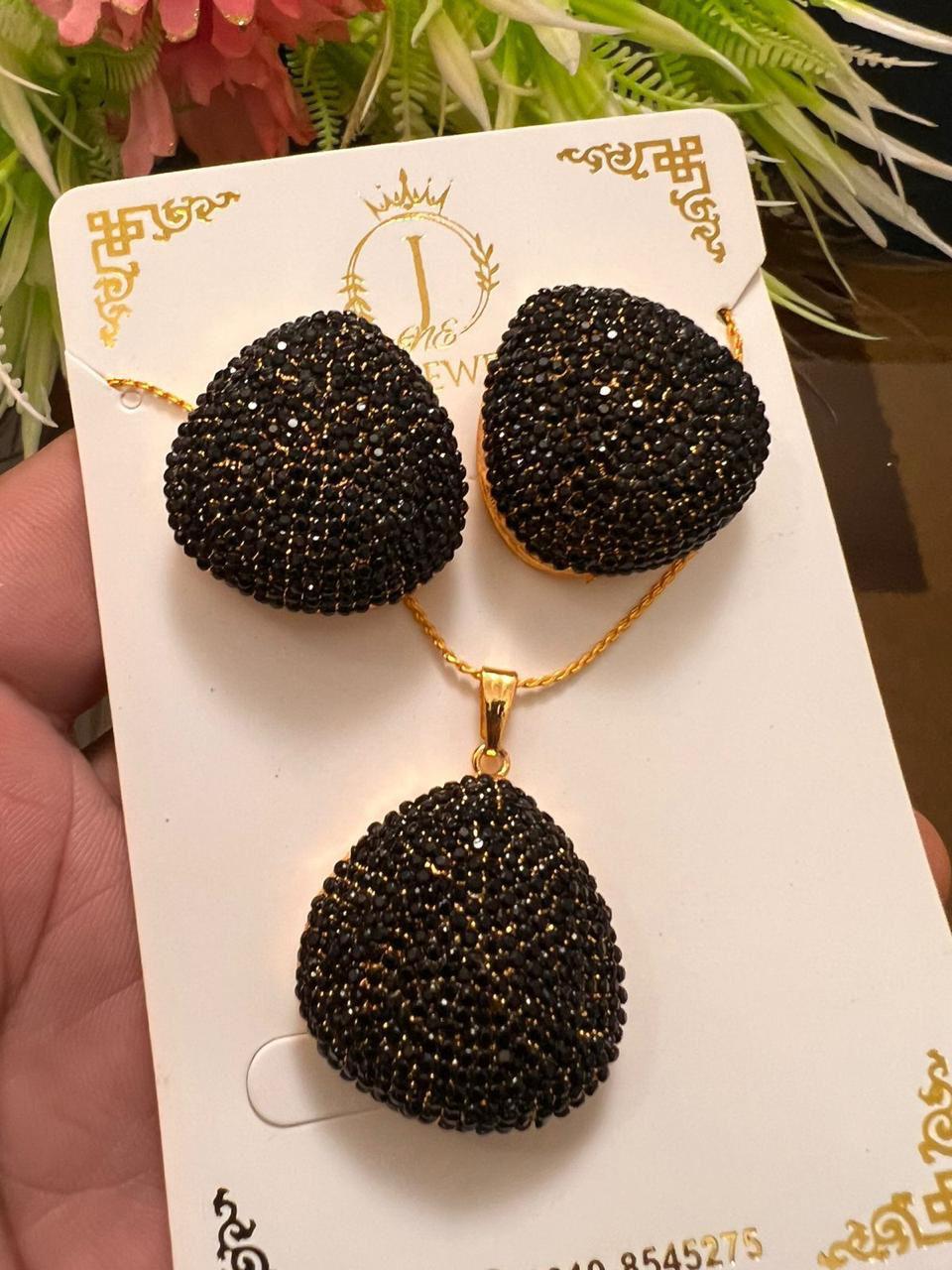 Real stones set