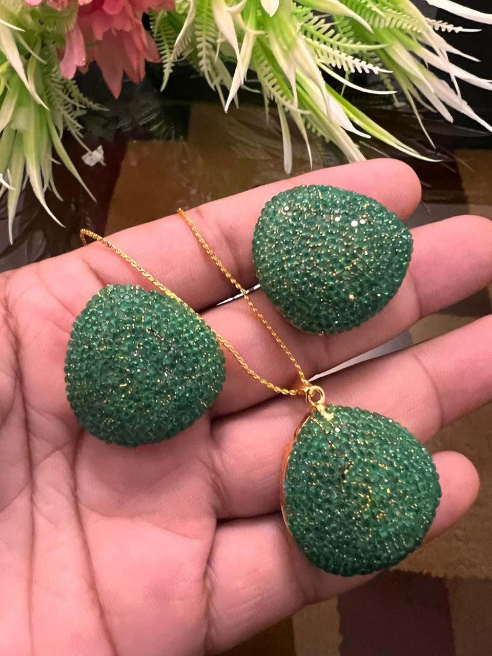 Real stones set