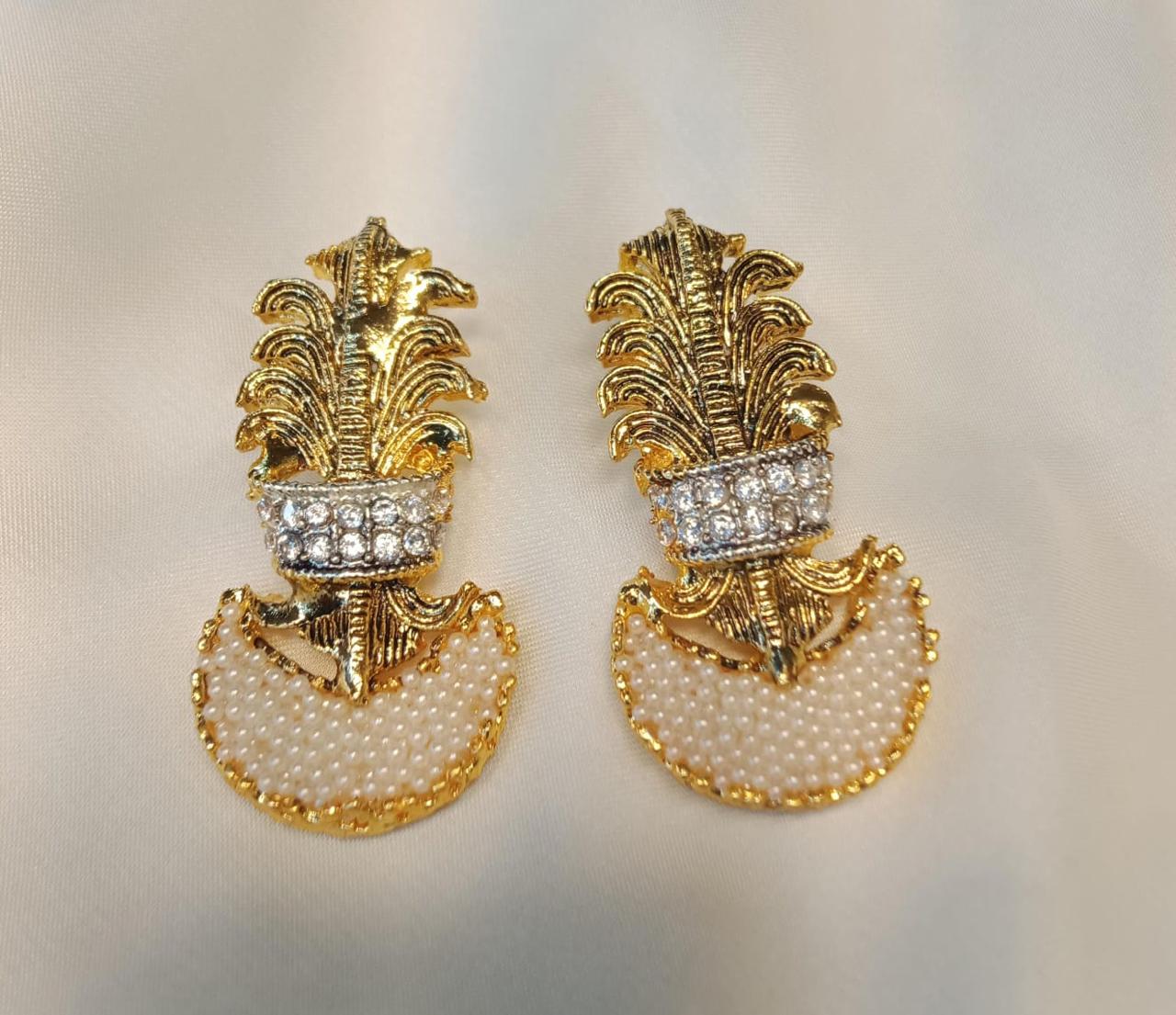 Pineapple Studded Earrings