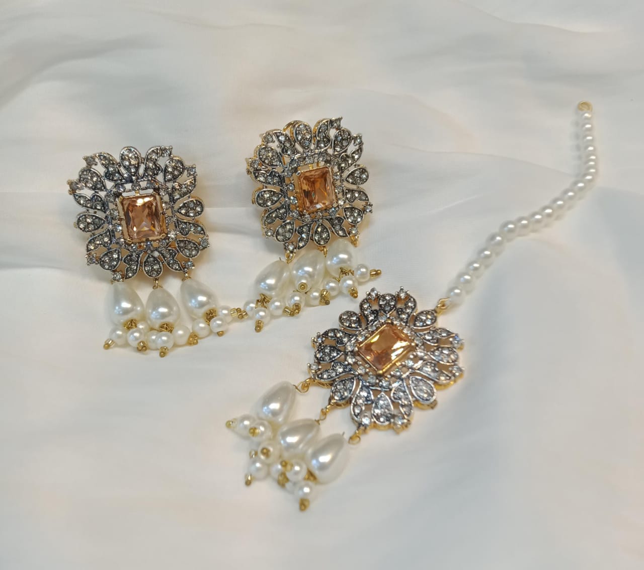 Partywear Pendant Set