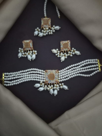 Four Piece Chokar Set