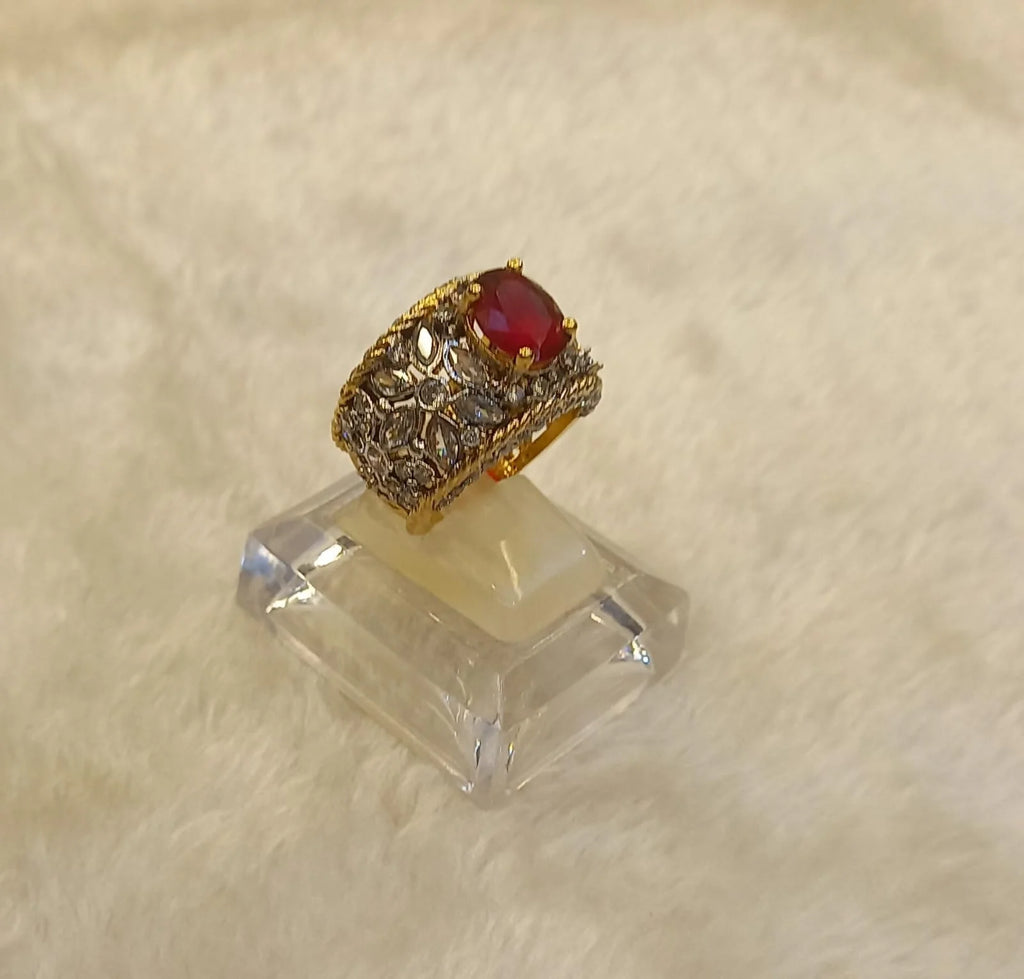 Royal gem ring