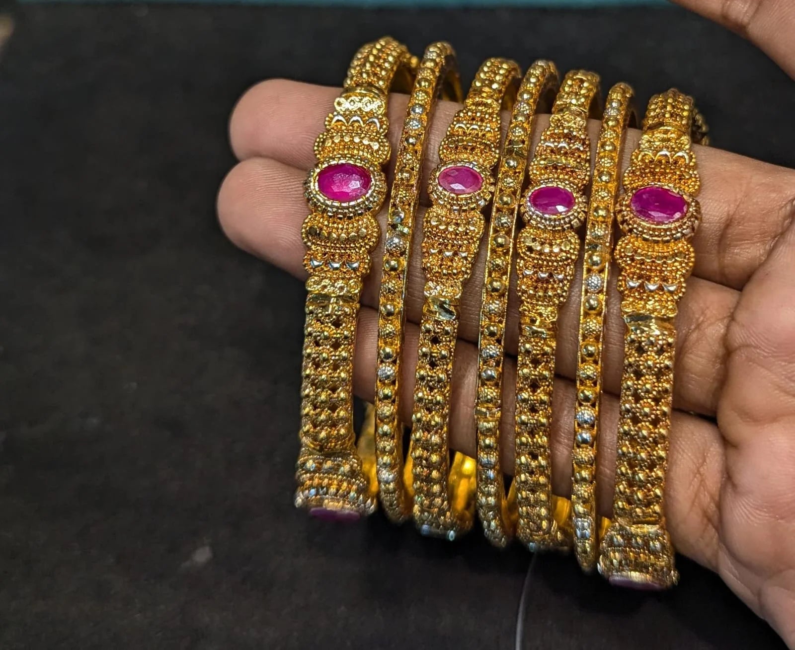Goldplated bangles