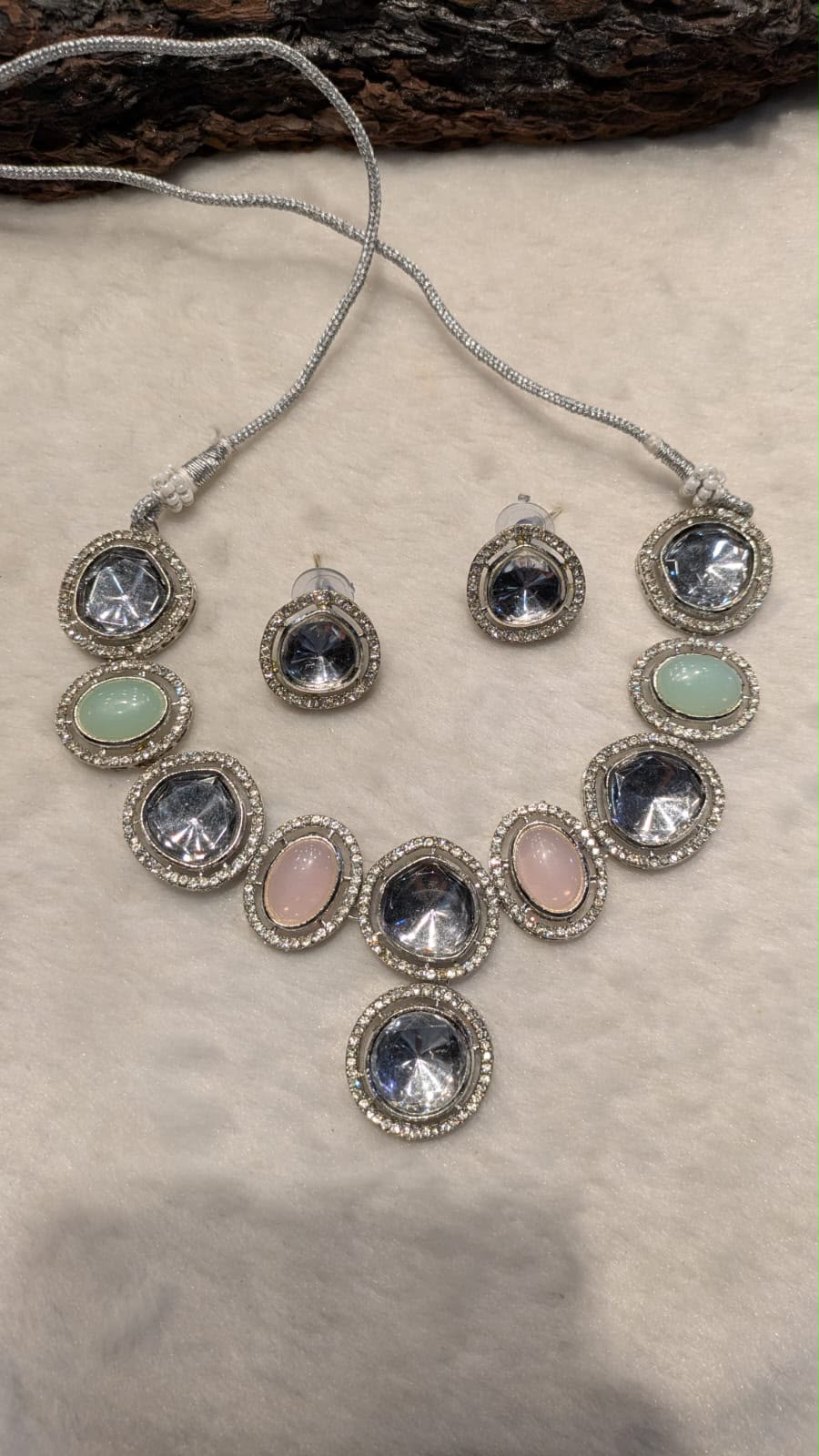Indian kundan