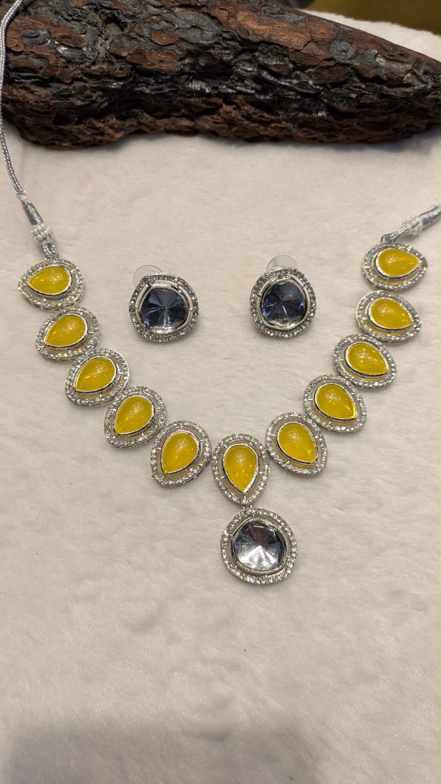 Indian kundan