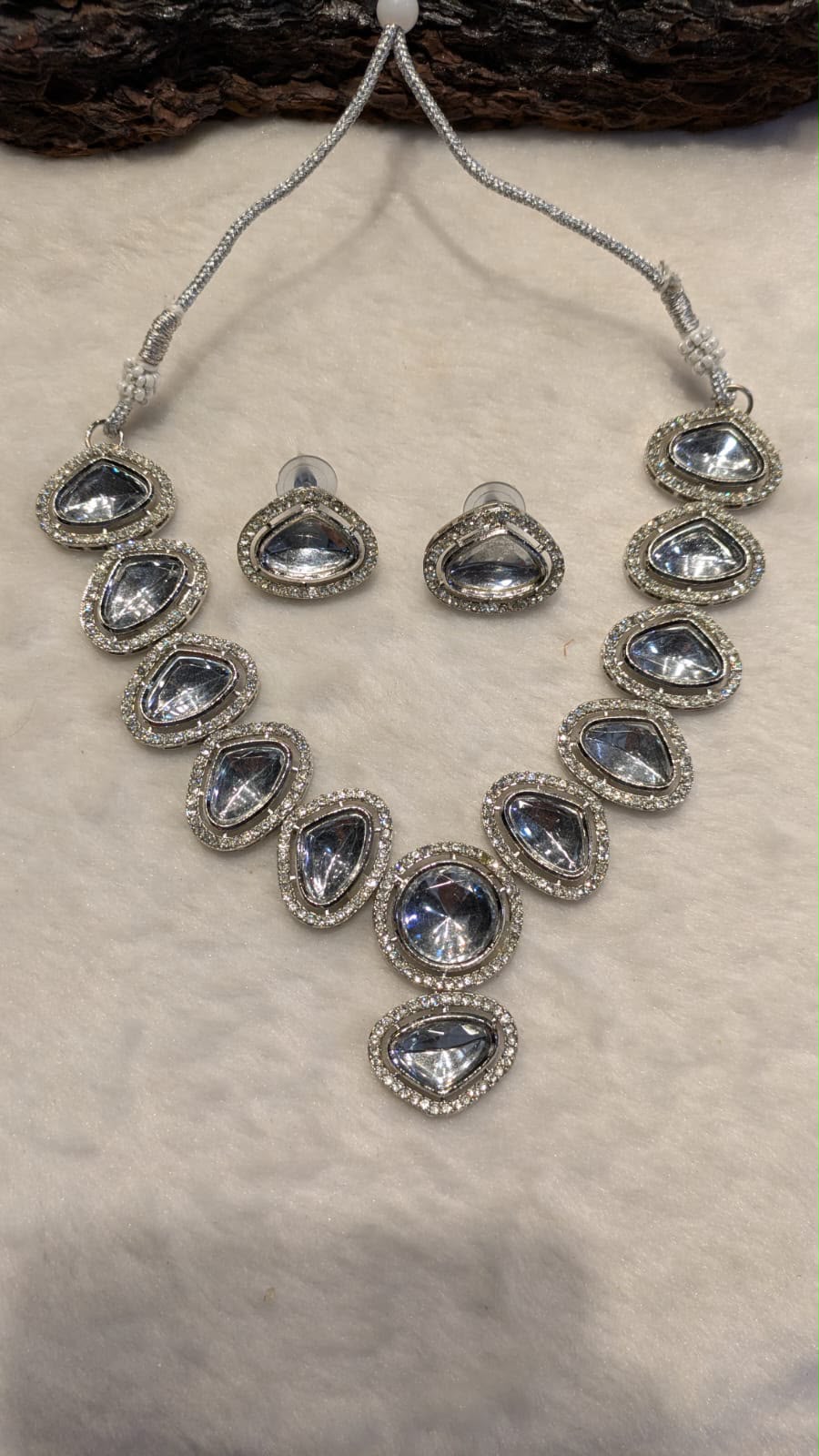 Indian kundan