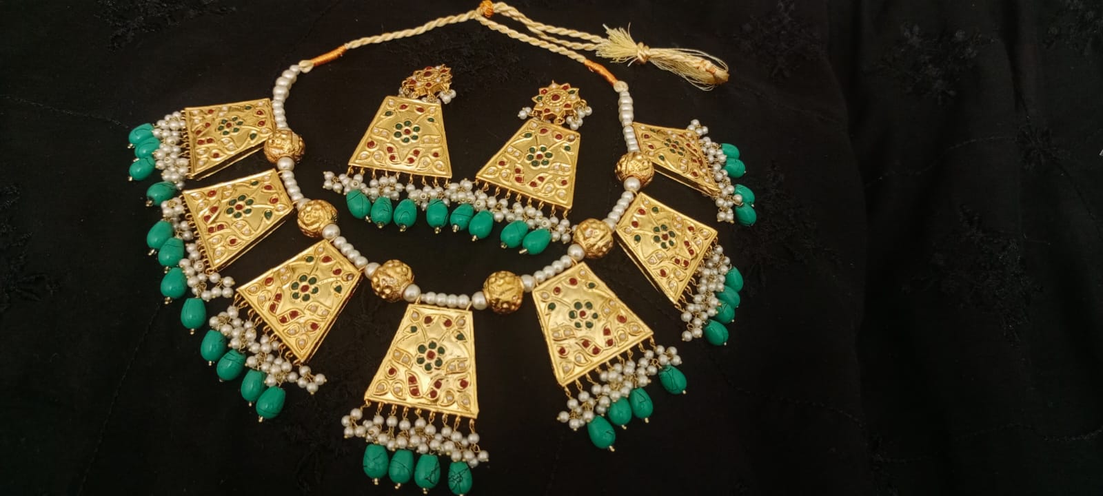 Emerald Heritage Kundan Necklace Set