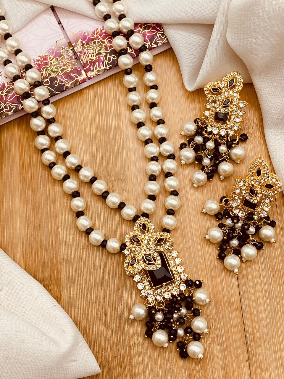 Amber Pearl Luxe Necklace Set
