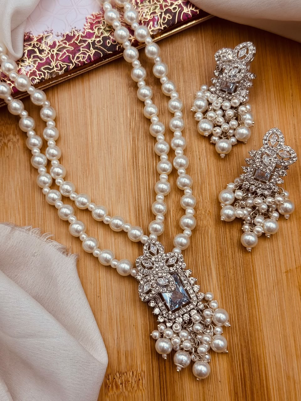Amber Pearl Luxe Necklace Set