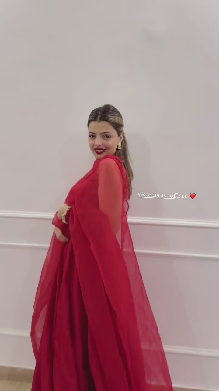 Red Pishwas